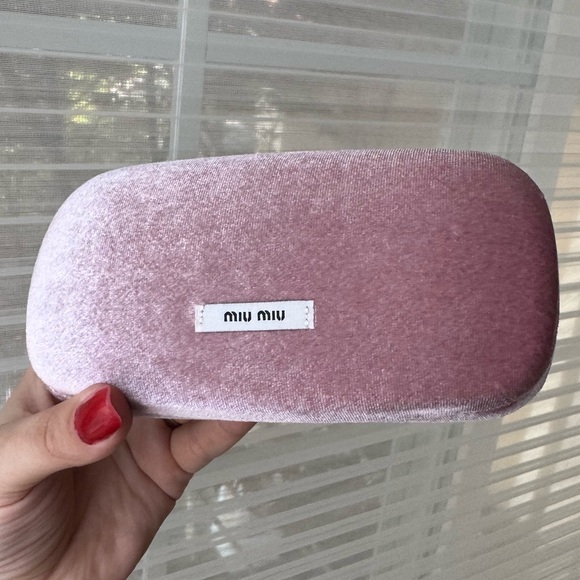 Miu Miu Blush Velvet Eyewear Case - Picture 3 of 10